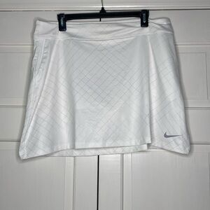 Nike NWT NEW White Patterned Womens Golf Skort Pickleball‎ Size XL Check
